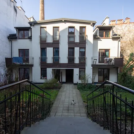 Inpoint Apartment Near Schindler Factory & Getto Memorial